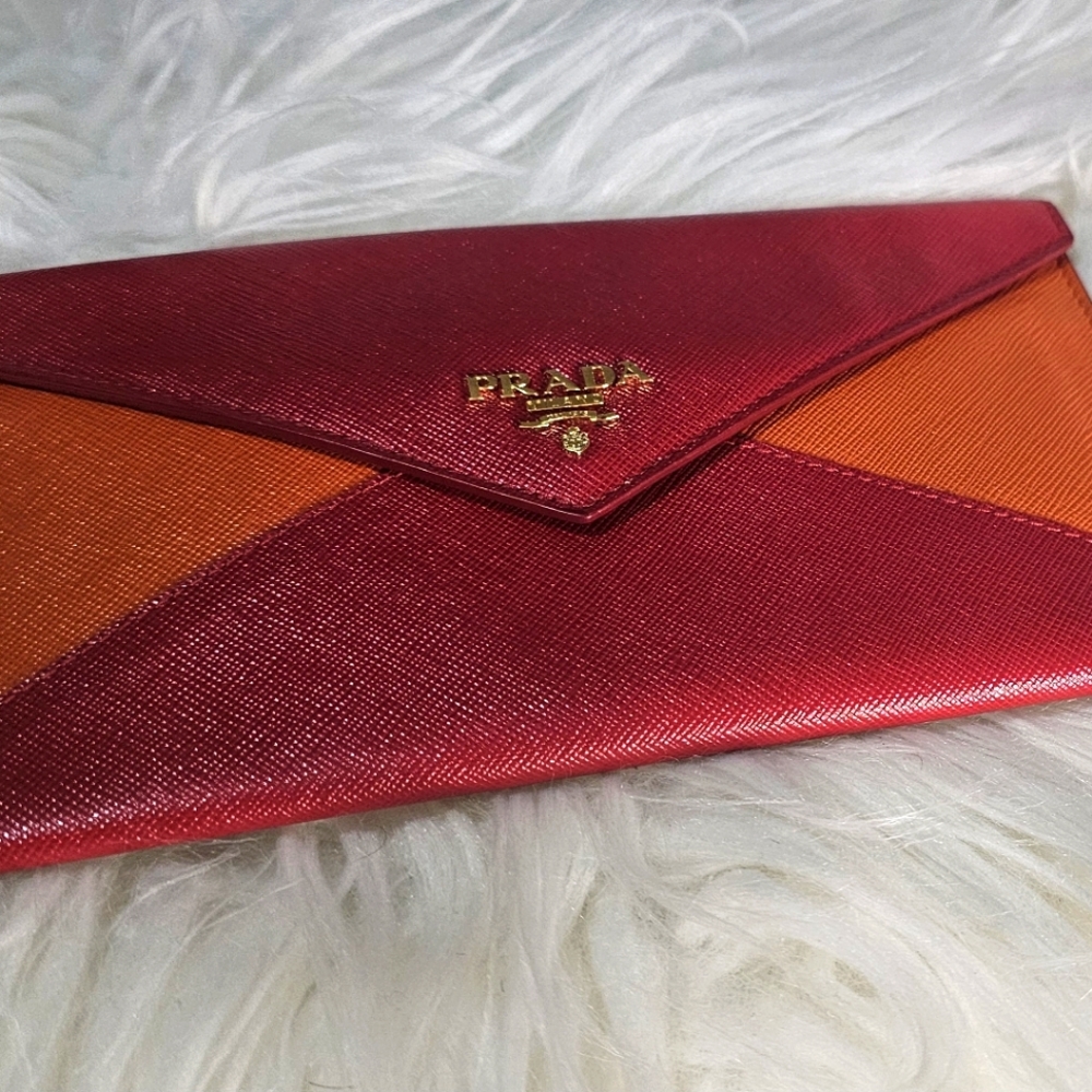 PRADA VITELLO LEATHER ENVELOPE POUCH